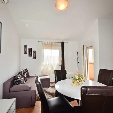 Comfortable Near The Hidrobaza *
